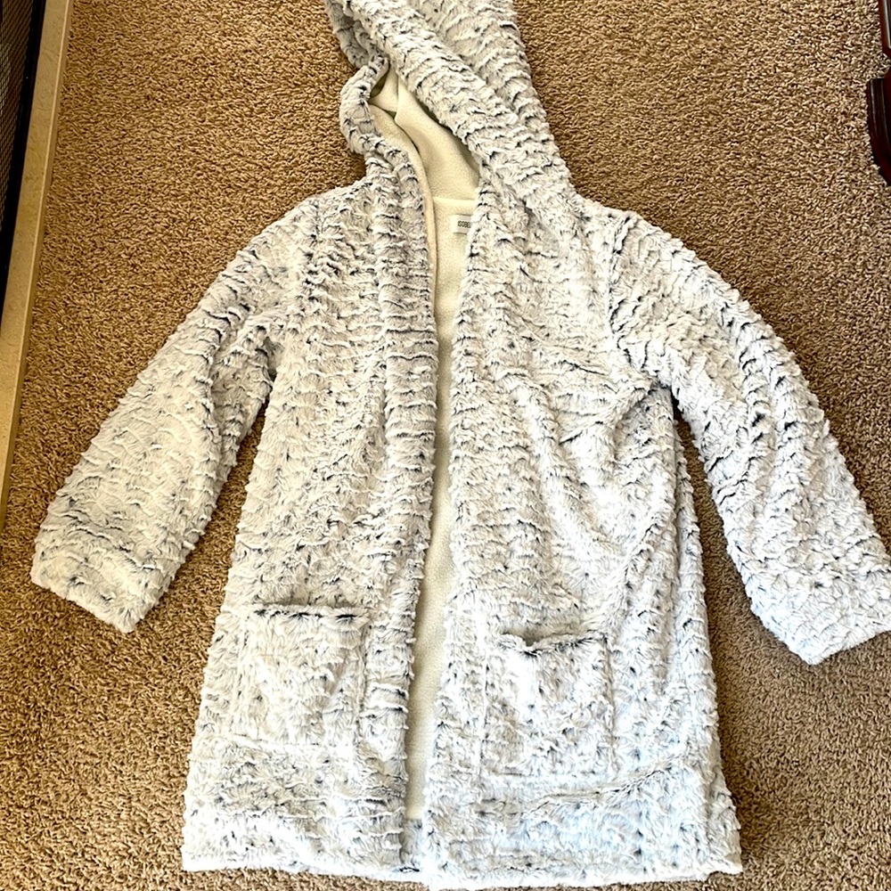 Beautiful Isobella & Chloe girls coat.  Size 10.  Excellent condition.